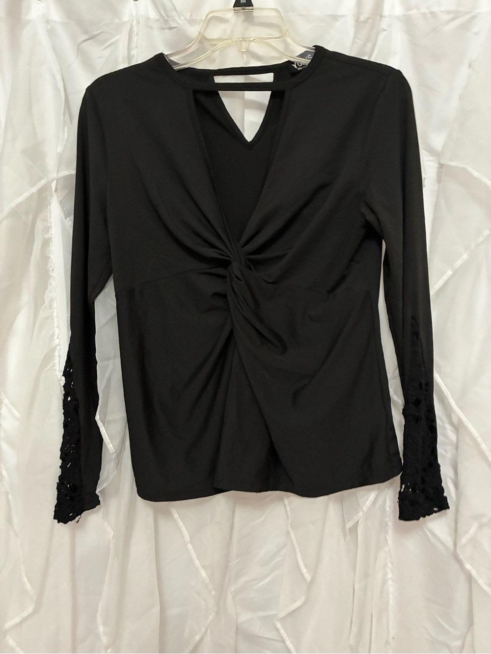 YOINS Black Twist-Knot Long Sleeve Top with Crochet Cuffs